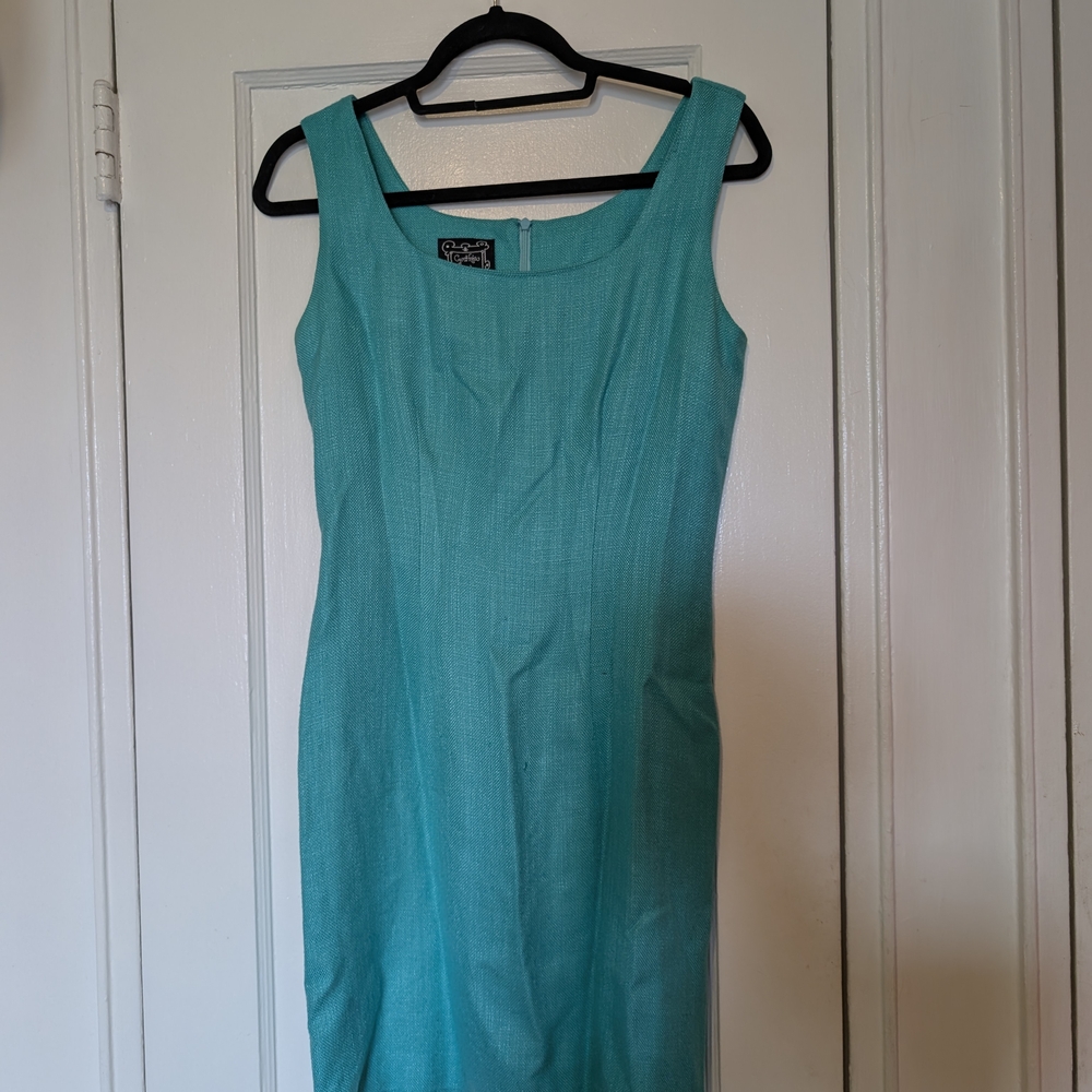 Elegant Turquoise Sleeveless Dress